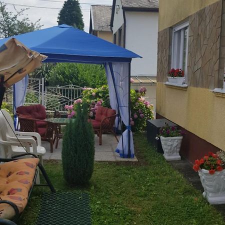 Happy House Apartamento Zalakaros Exterior foto